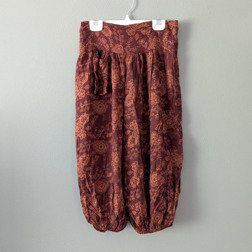Harem Capris